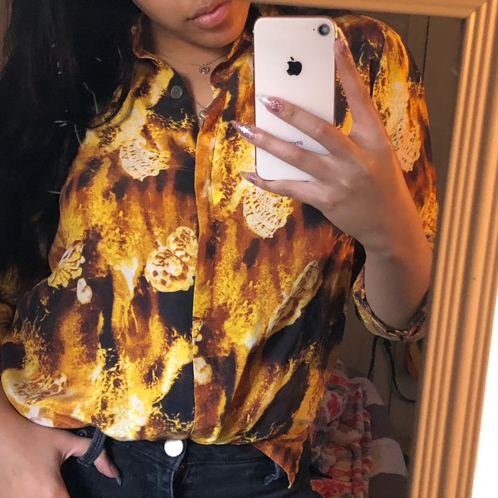 Patterned button up blouse - Picture 2 of 7